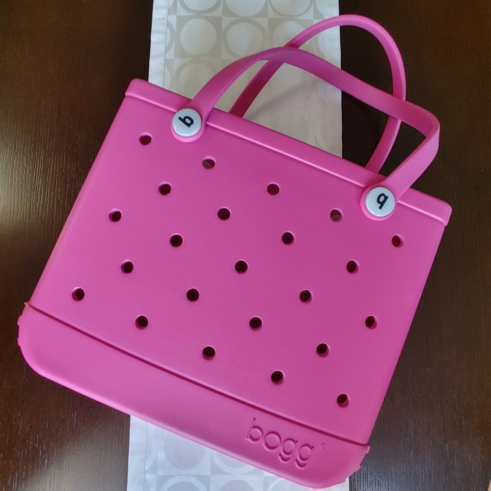 Like New Baby Bogg Bag in haute PINK